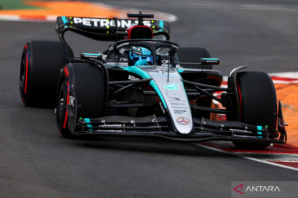 Pembalap Mercedes George Russell akan pimpin pole F1 GP Kanada