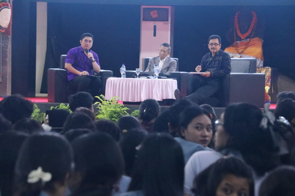 Ketua MKMK ajak mahasiswa tidak acuh terhadap politik 