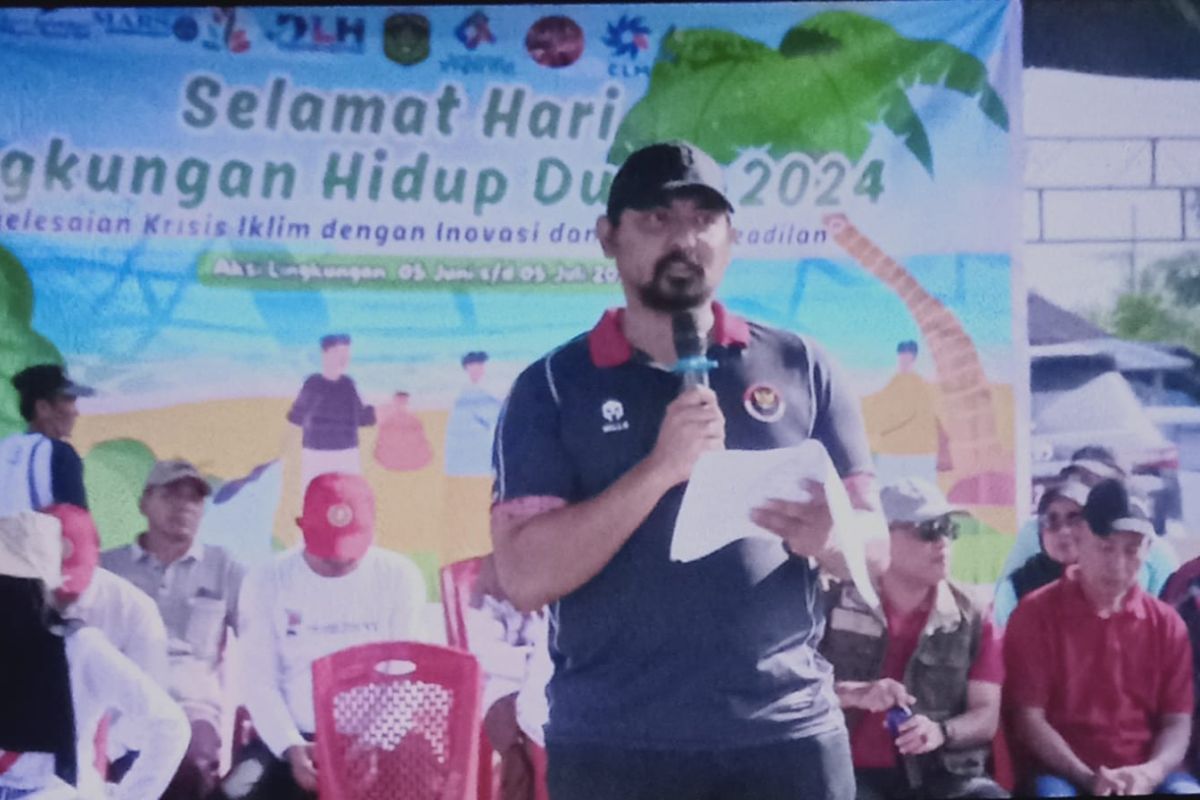 Pemkab Lutim menggelar aksi bersih dan penanaman pohon