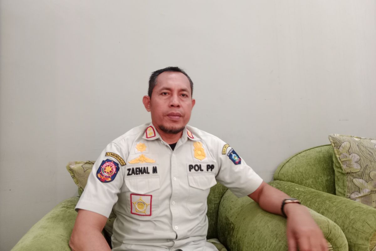 Satpol PP Lombok Tengah libatkan UMKM gempur rokok ilegal