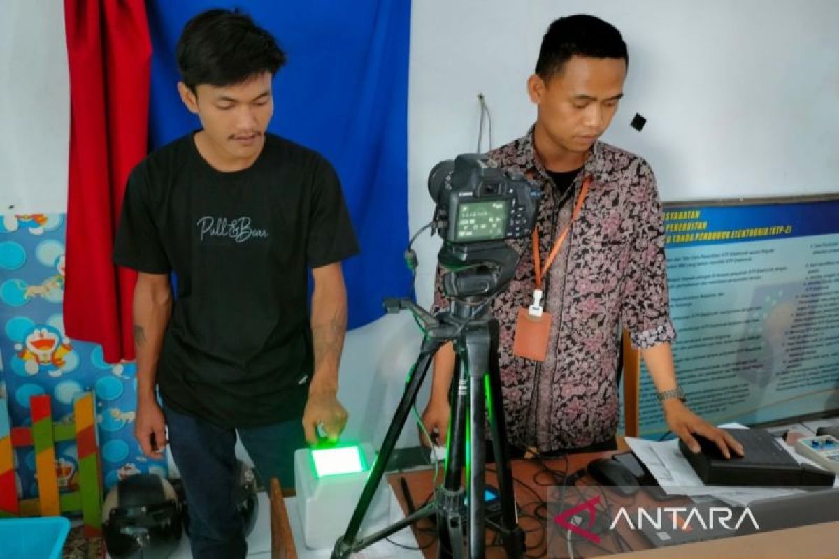 Dukcapil Rejang Lebong datangi pelajar belum rekam KTP elektronik