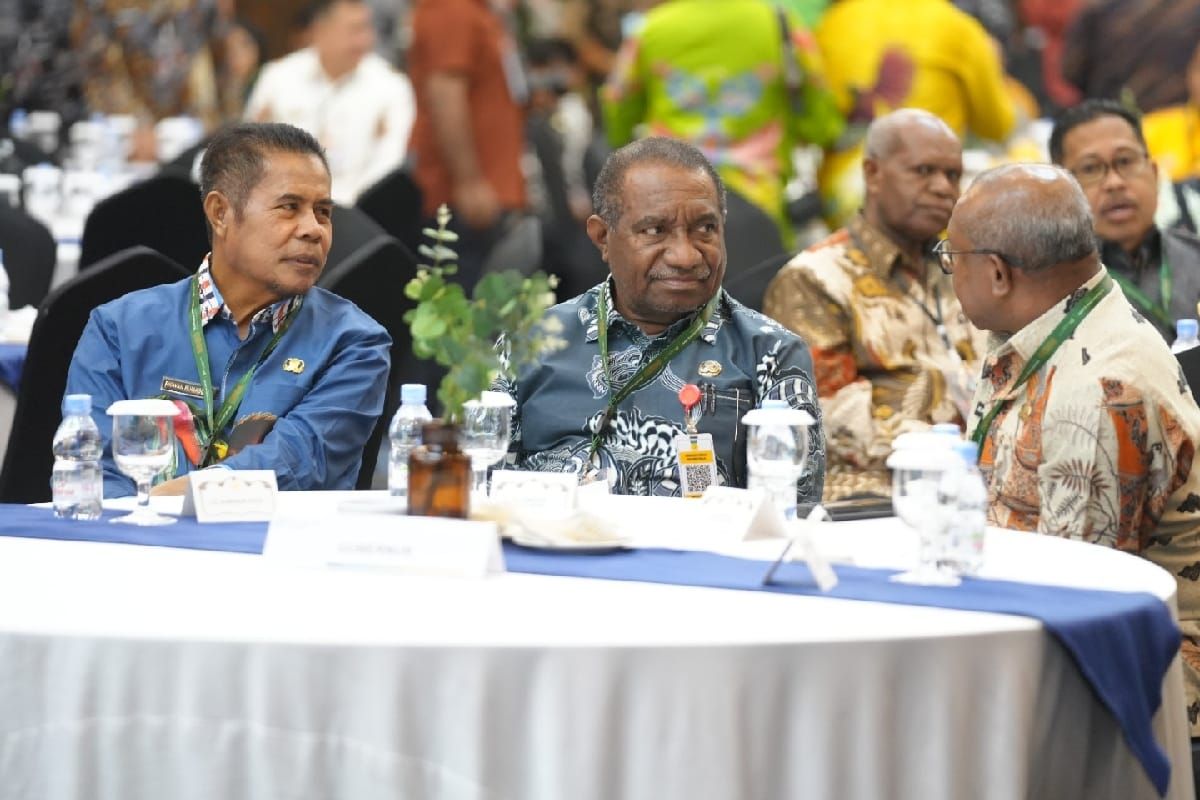 Pj Gubernur Papua minta Pemda terapkan program RIPPP dan SIPPP