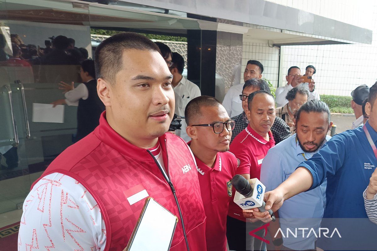 Penjelasan Menpora soal penampilan Anang-Ashanty