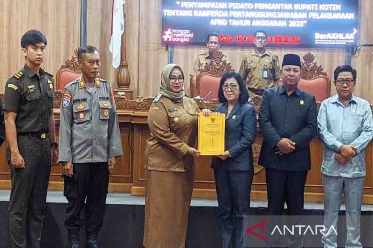 Wabup serahkan raperda pertanggungjawaban APBD Kotim 2023