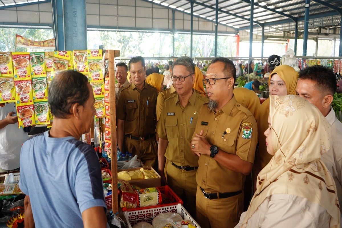 Pemkab Muara Enim gelar pasar murah di Pasar Inpres