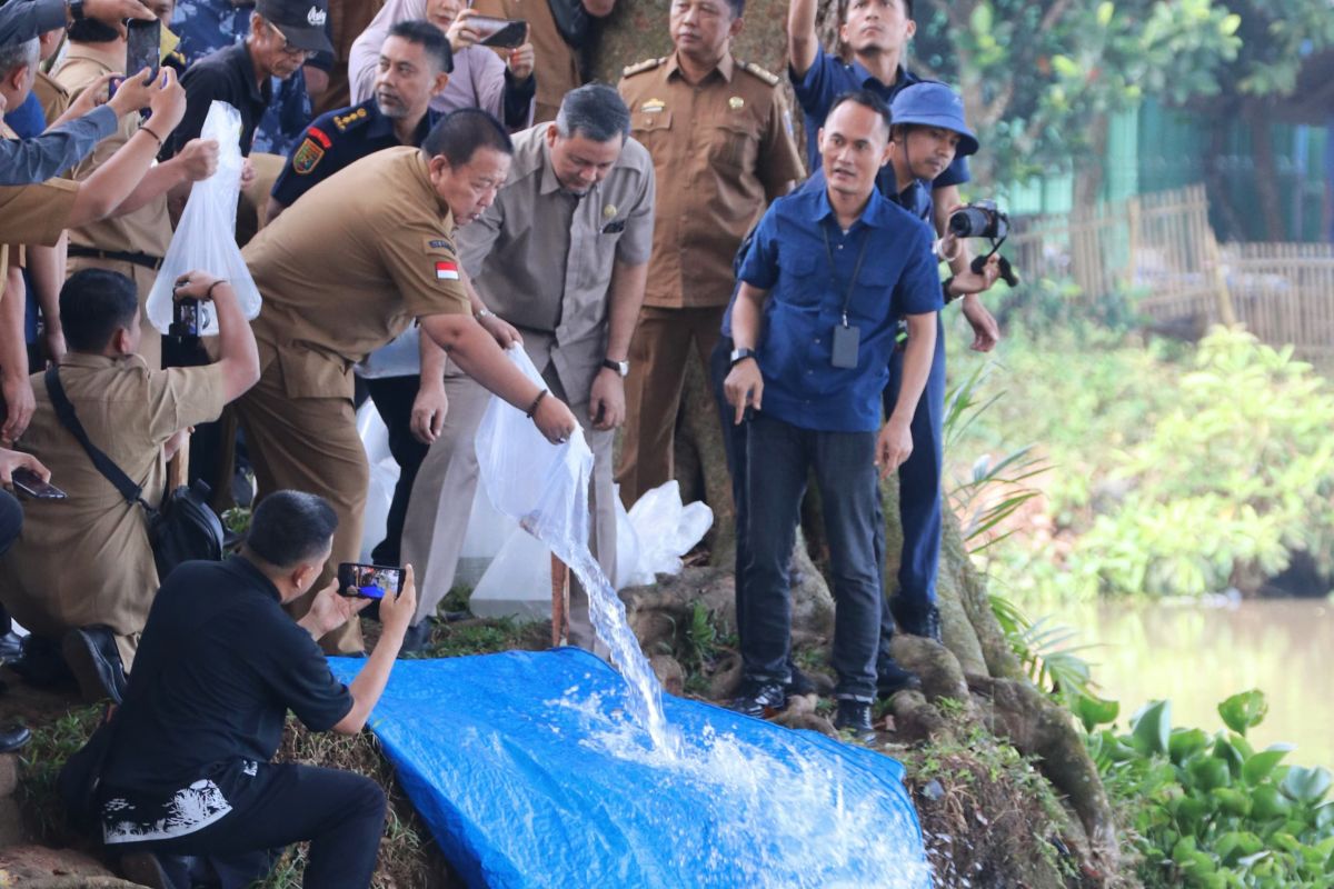 Gubernur Lampung sebut restocking ikan jaga ekosistem ikan di kawasan hutan