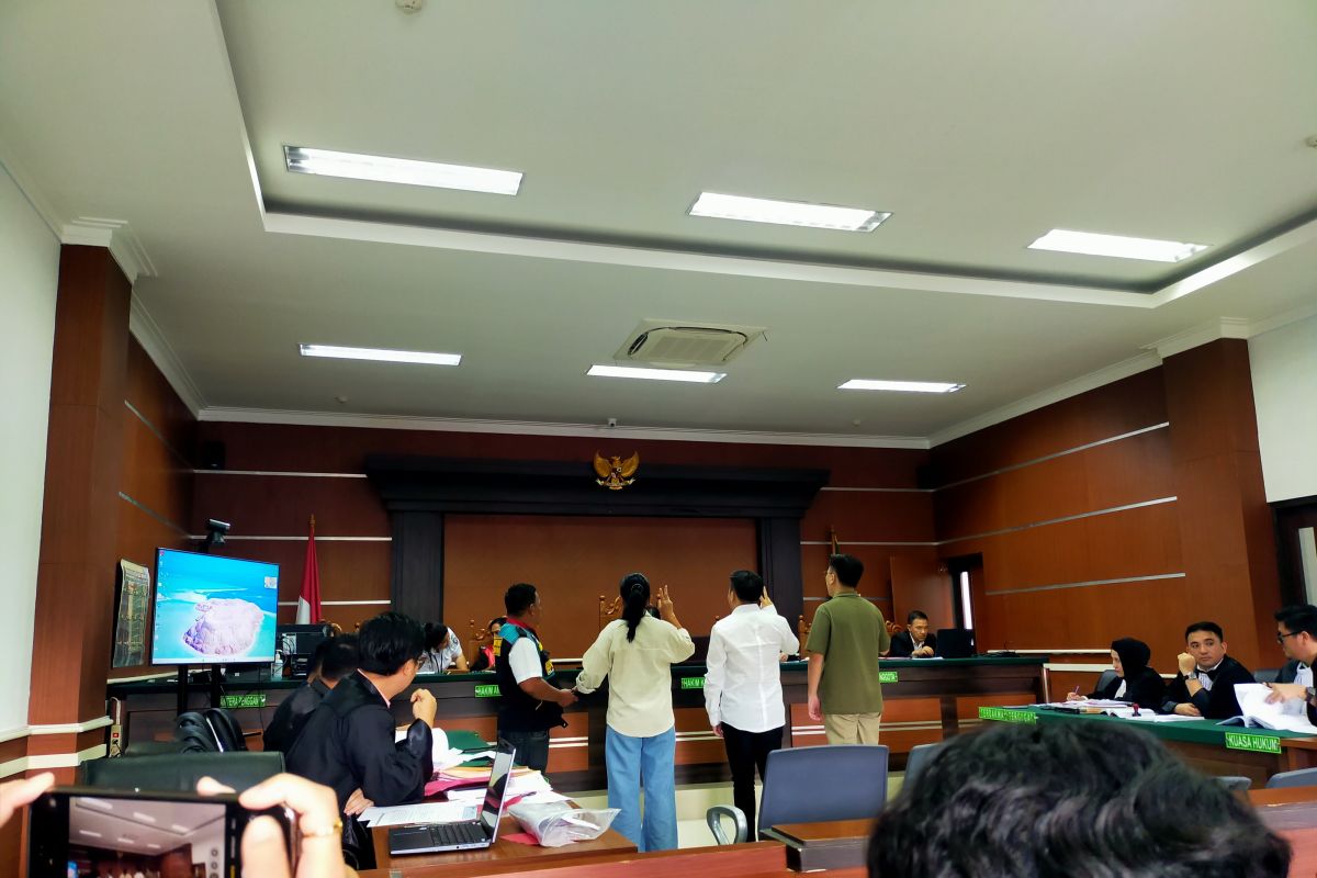 Penasihat hukum hadirkan dosen Unsrat bersaksi di sidang pidana pemilu