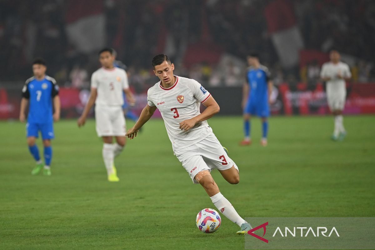 Pemain Timnas Indonesia Jay Idzes tuai pujian