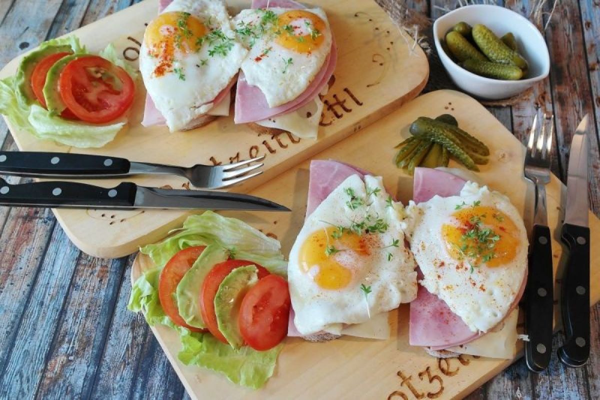 Makanan tinggi protein terbaik untuk sarapan pagi