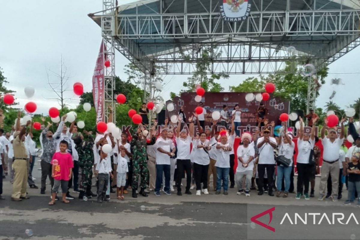 KPU Supiori perkenalkan burung Camar maskot Pilkada 2024