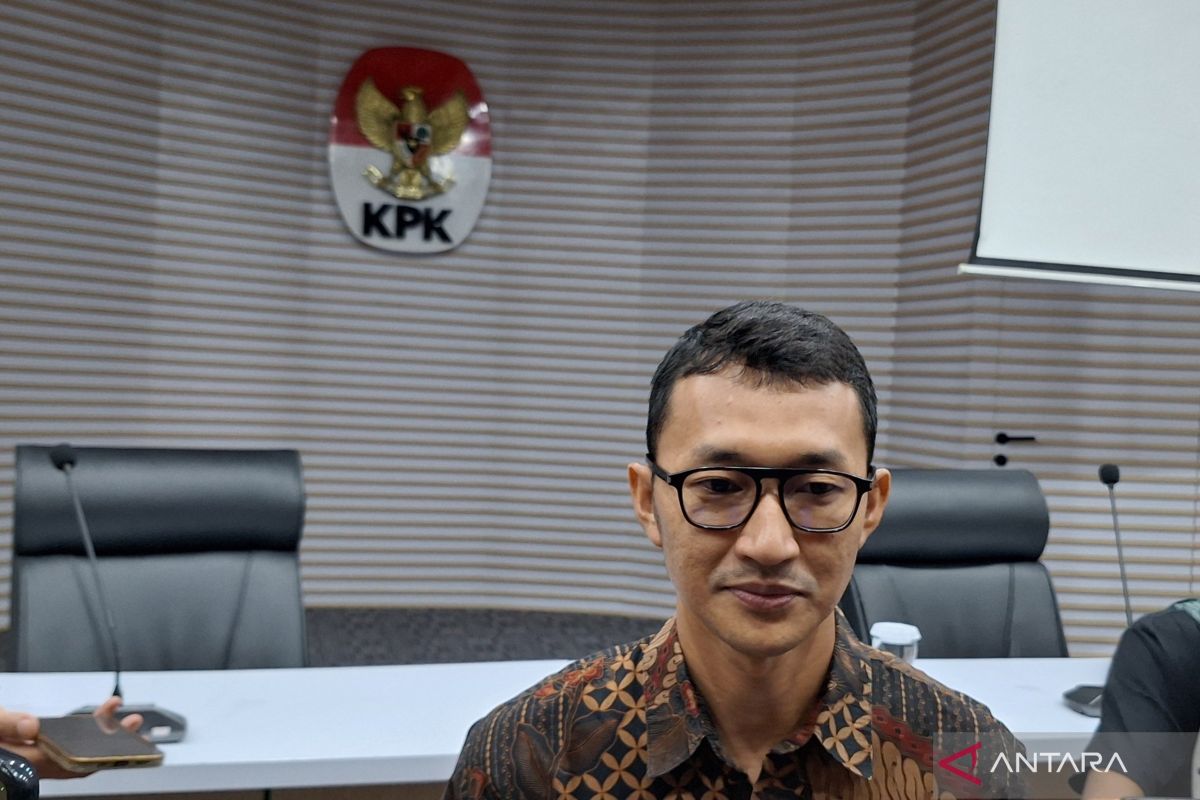 KPK dalami isi ponsel Hasto terkait buron Harun Masiku