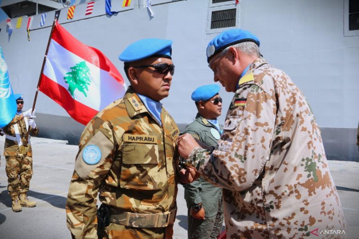 Satgas MTF UNIFIL XXVIII-O UNIFIL terima UN Medal dari PBB