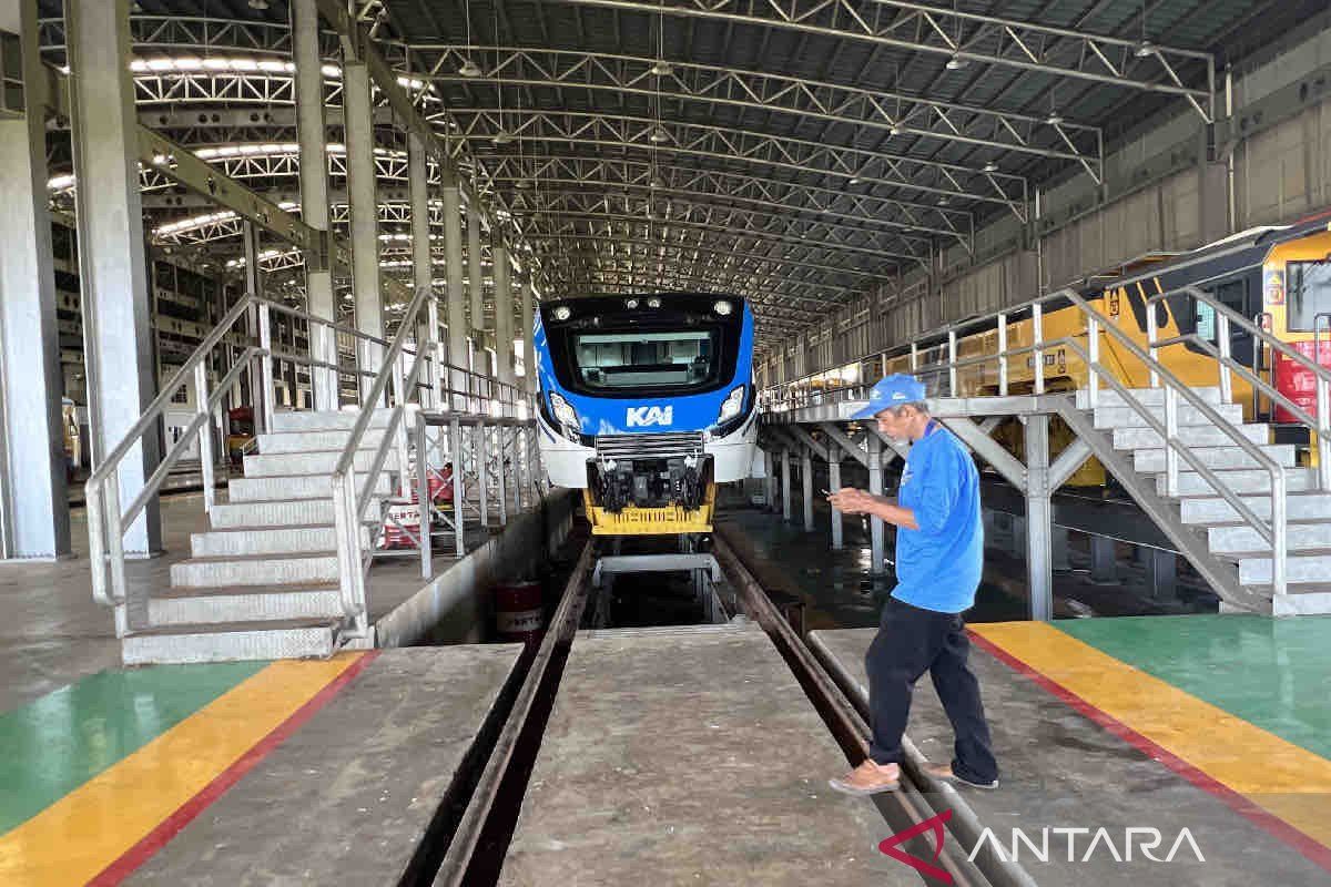 Kemenhub upayakan kereta api angkut truk logistik di Sulsel