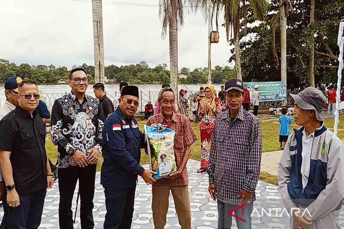 Pemprov Kalteng sediakan 1600 paket bahan pokok saat pasar murah di Barsel