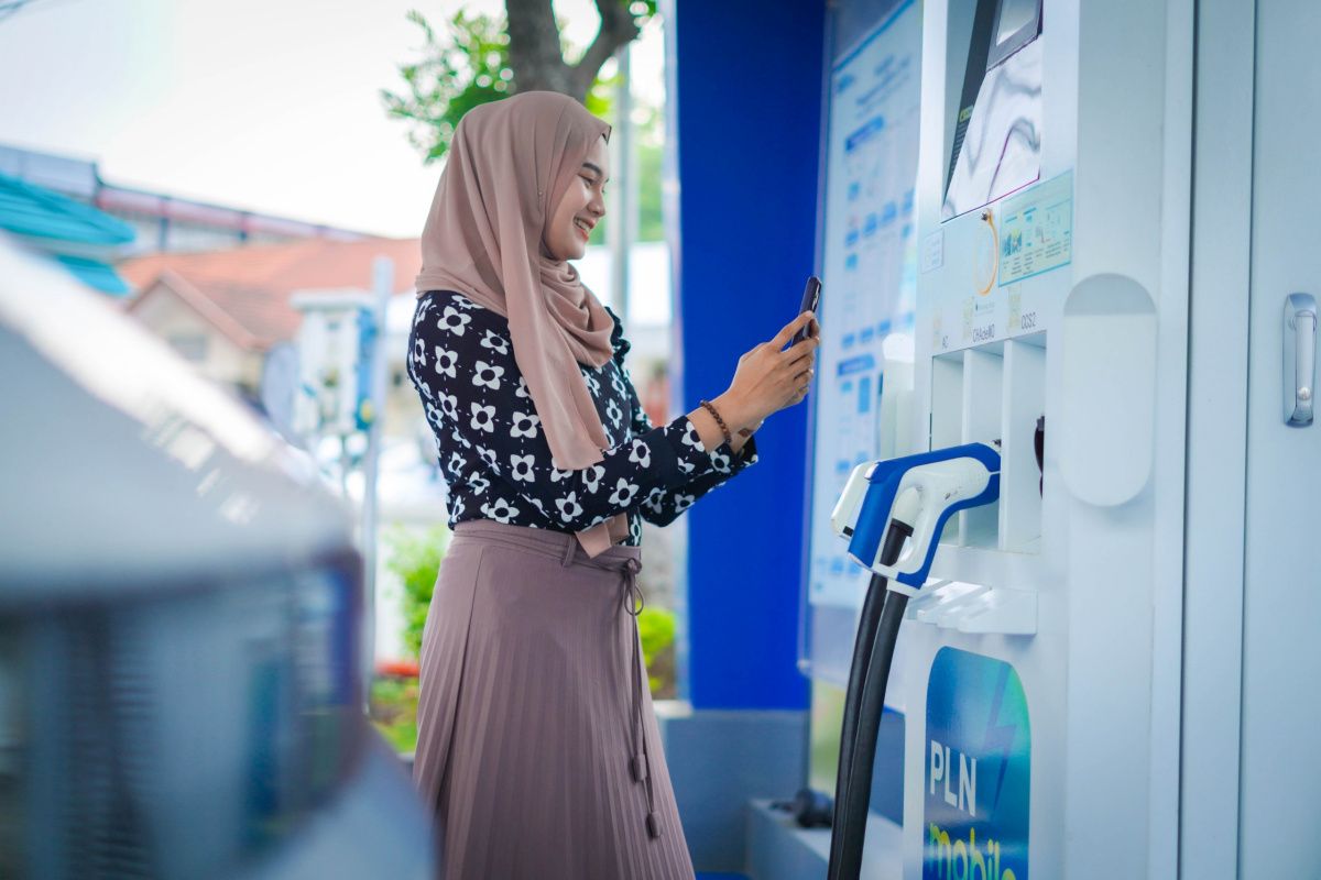 PLN siap layani pengguna mobil listrik dengan 116 unit EV Charger