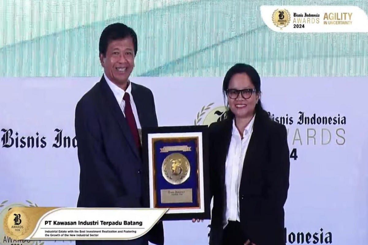 KIT Batang  raih penghargaan Bisnis Indonesia Award 2024