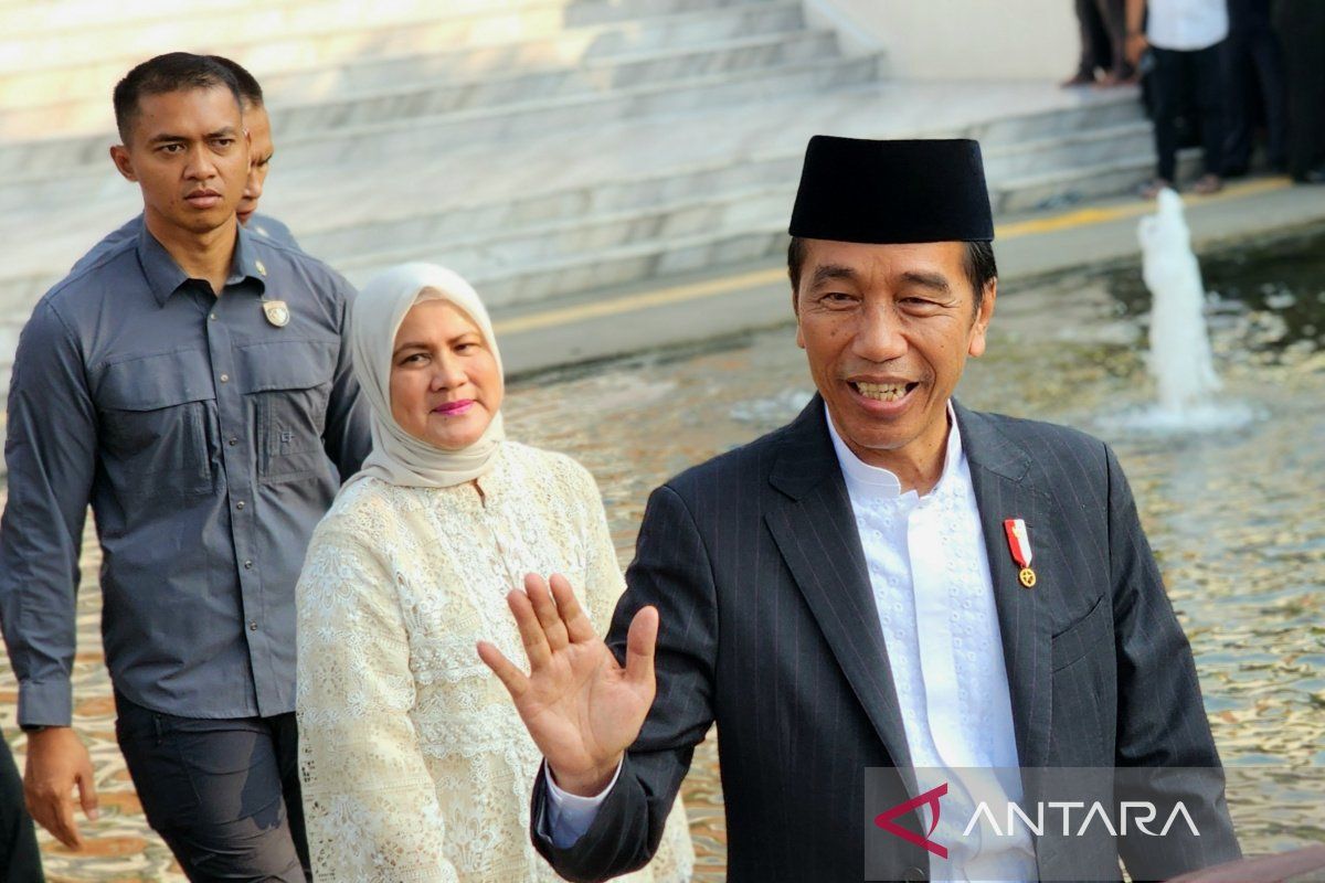 Jokowi tetap bekerja di Istana pada hari ulang tahunnya