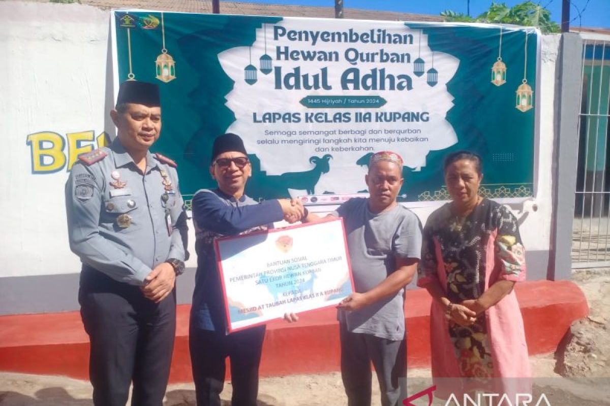 Pj Gubernur NTT sumbang hewan kurban kepada Lapas Kupang