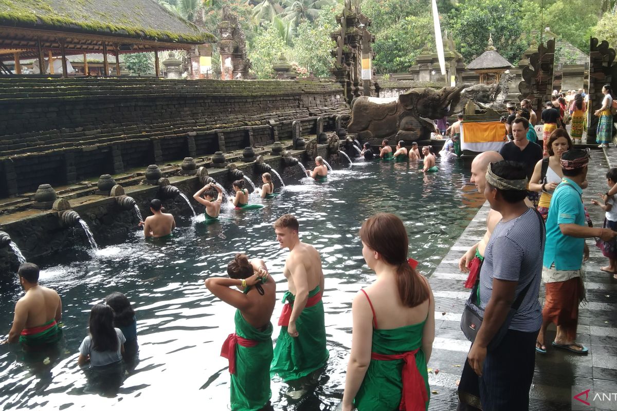 Menekan celah WNA bermasalah di Bali