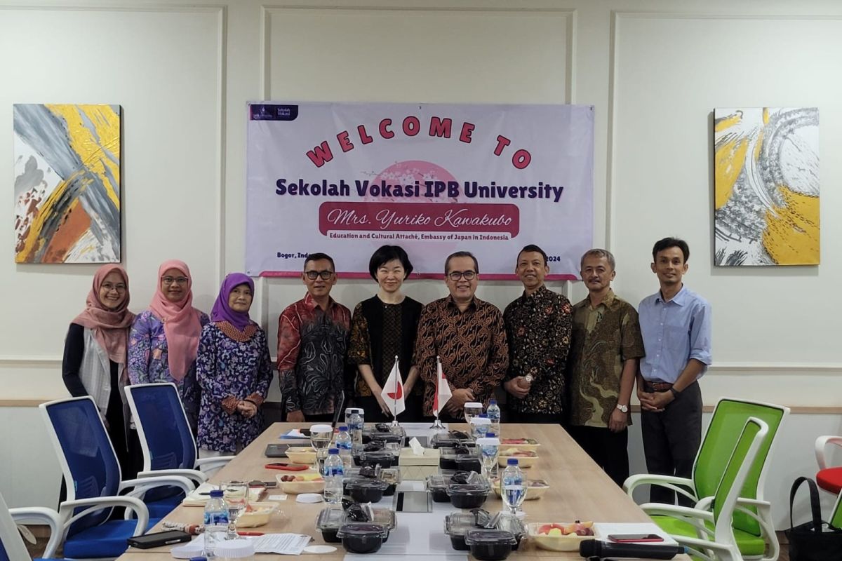 Atase pendidikan Jepang beri dukungan SV IPB University