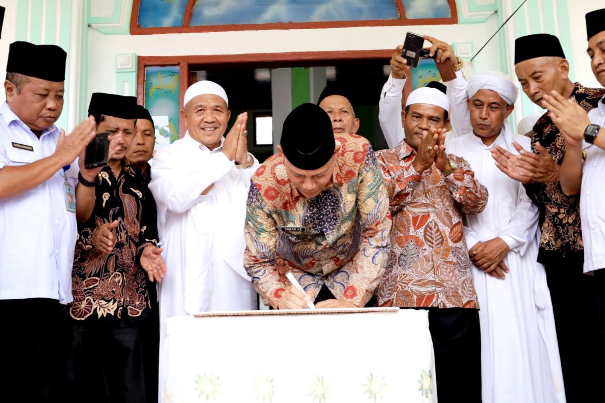 Resmikan Masjid Baiturrahman, Bupati Sabar AS tekankan Masjid tempat pembentukan karakter dan Imtaq