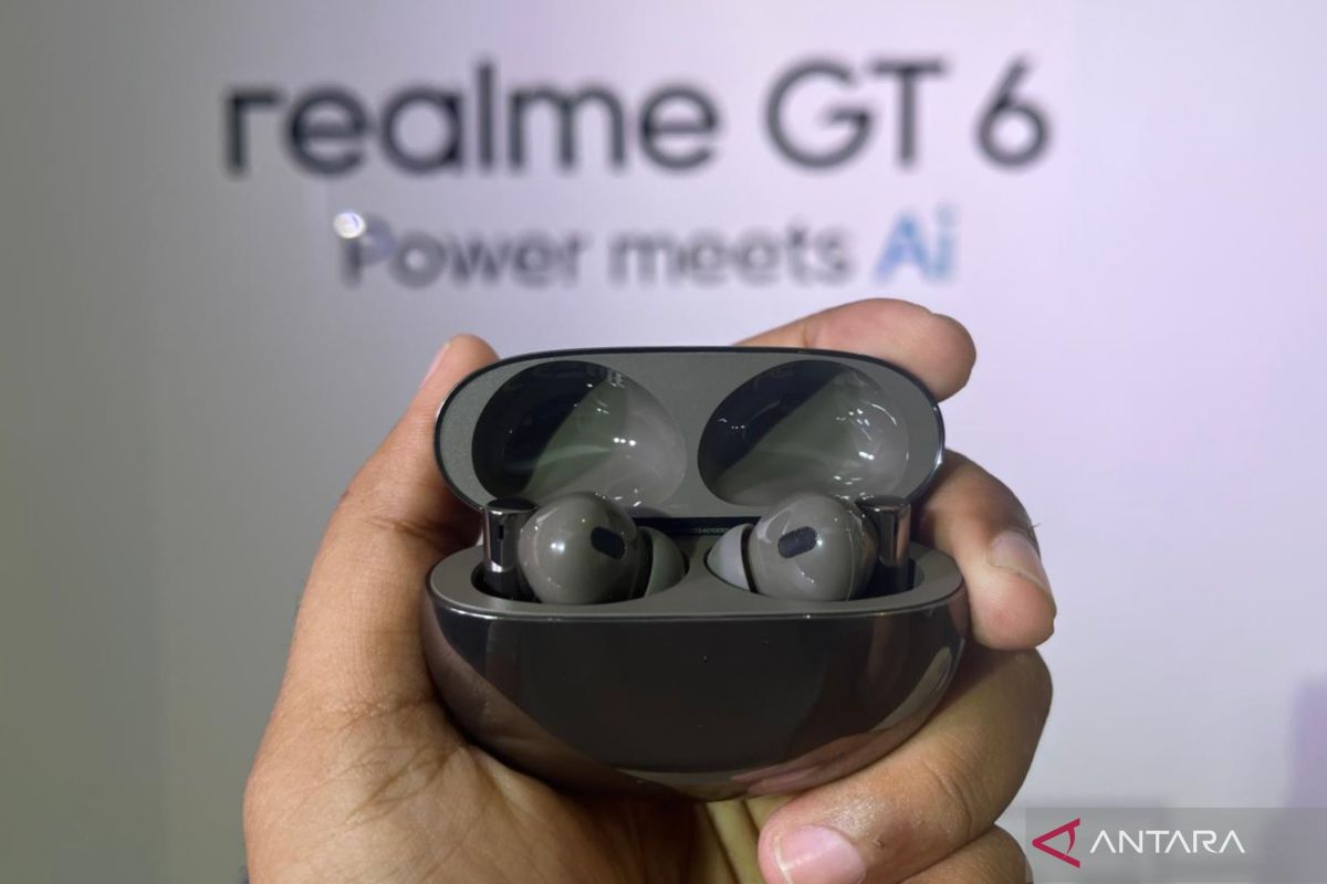 Buruan genggam, realme Buds Air6 dan Air6 Pro dibanderol Rp499.000