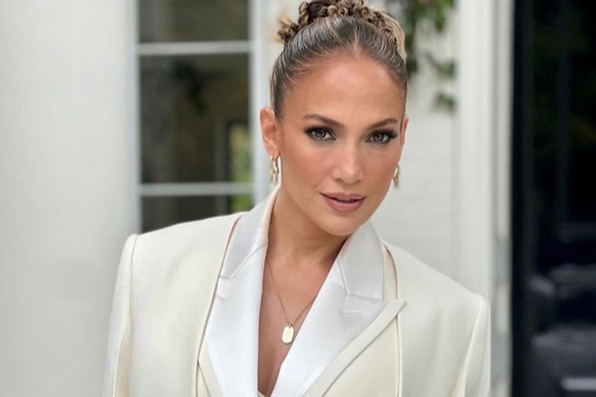 Jennifer Lopez terlihat tanpa suaminya Ben Affleck saat liburan di Italia