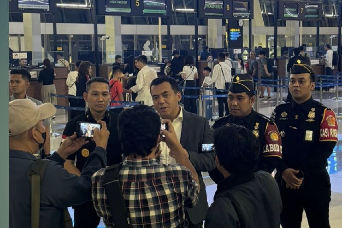 Tangani kendala sistem perlintasan Bandara Soetta, Imigrasi tambah personel