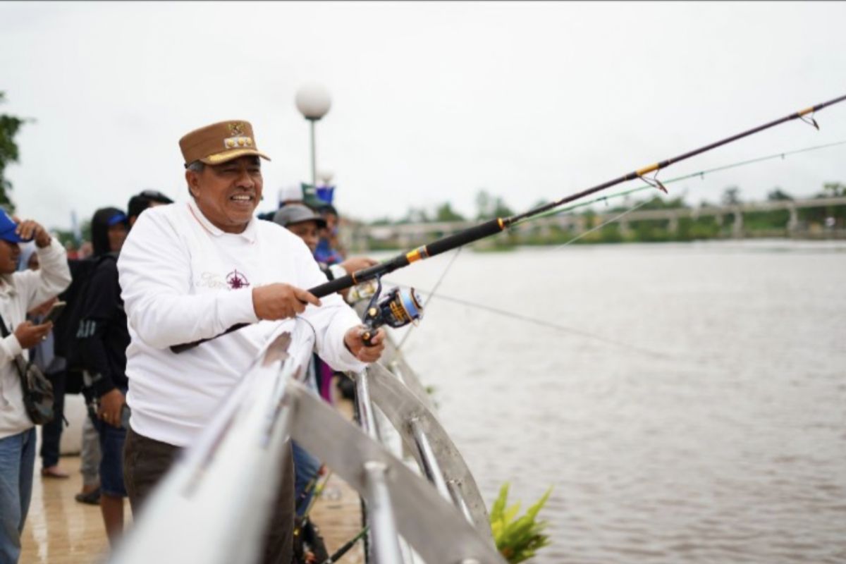 Lomba Mancing di Festival Sungai Siak diikuti 1.200 peserta