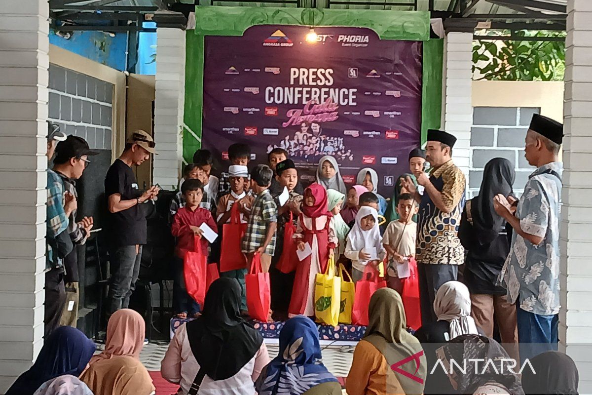 Panitia konser "Gala Asmara" santuni anak yatim, harga tiket turun