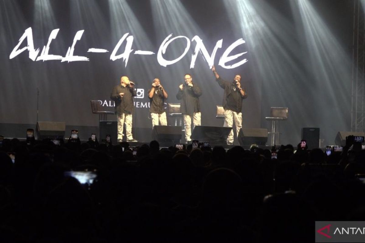 Dengan "I Can Love You Like That", All-4-One bikin fans terlena