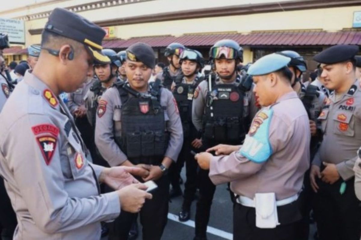 Berantas judi online, Propam Makassar razia ponsel anggota polisi