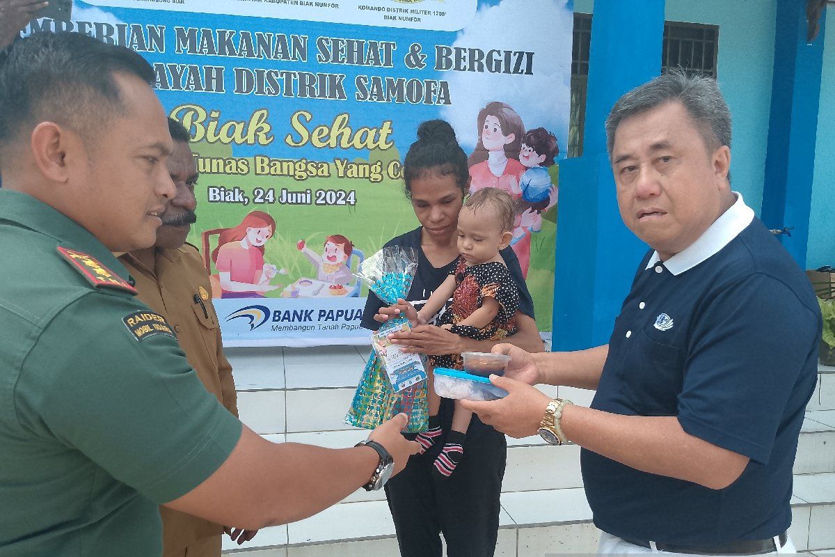 Kodim 1708-Buddha Tzu Chi Biak bagikan 250 paket makanan cegah stunting