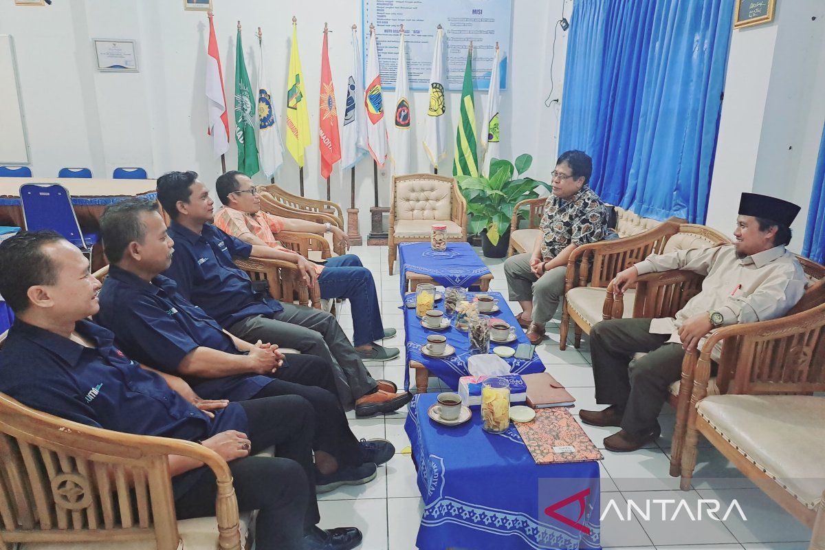 LKBN ANTARA Jateng silaturahmi ke STIKES Muhammadiyah Wonosobo