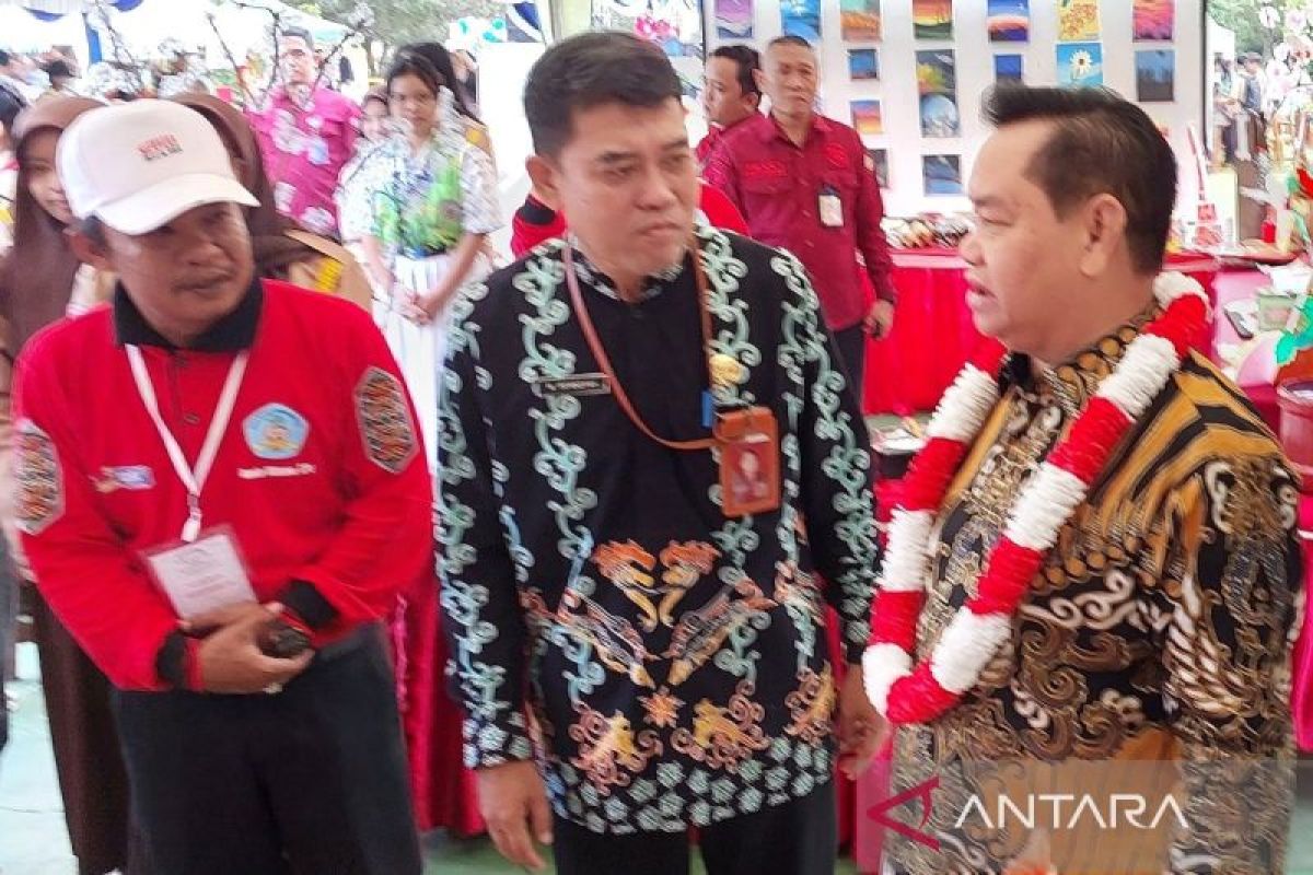 Bupati Kotim perbolehkan Disdik angkat guru kontrak jika perlu