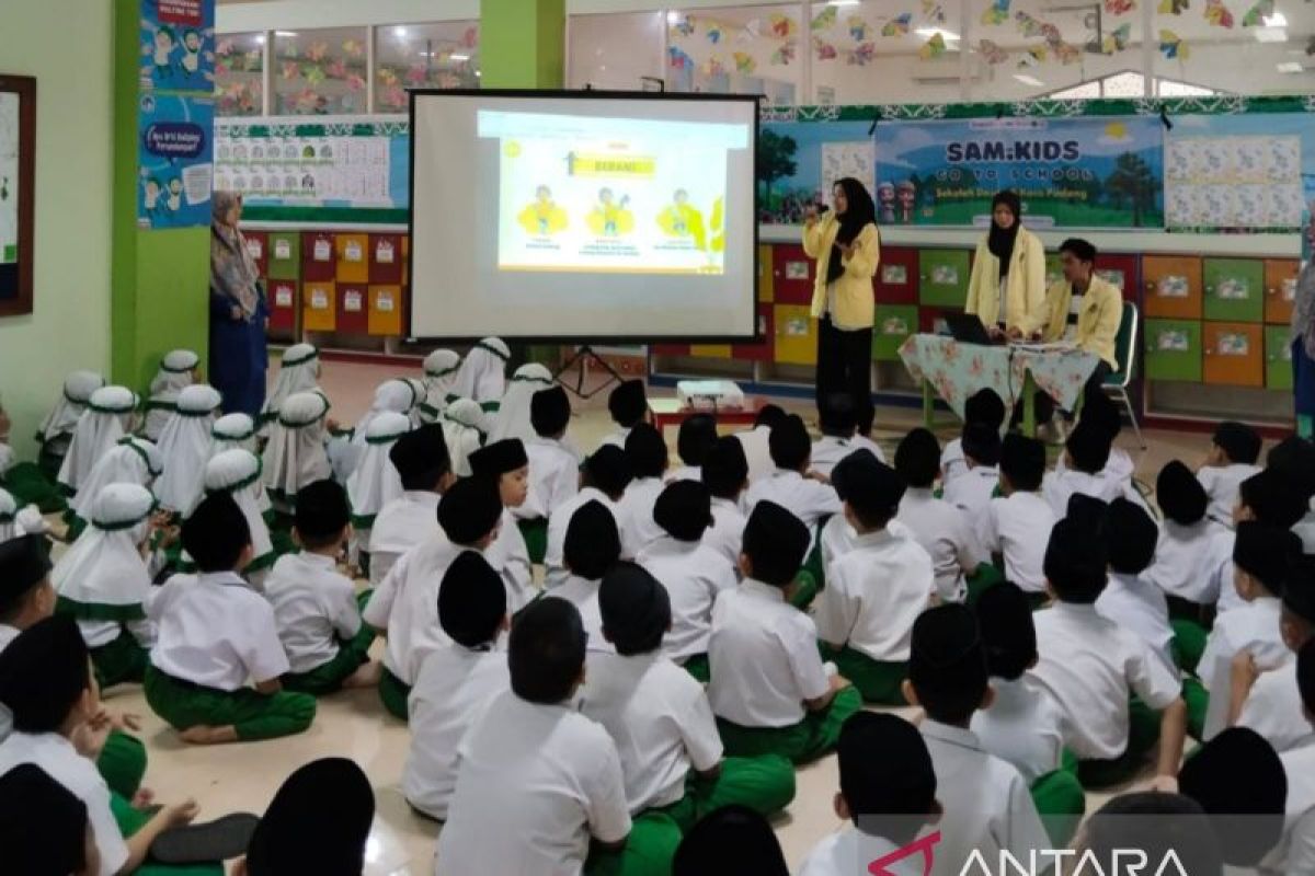 Gunakan aplikasi buatan sendiri, Mahasiswa UNP aktif cegah kekerasan seksual anak