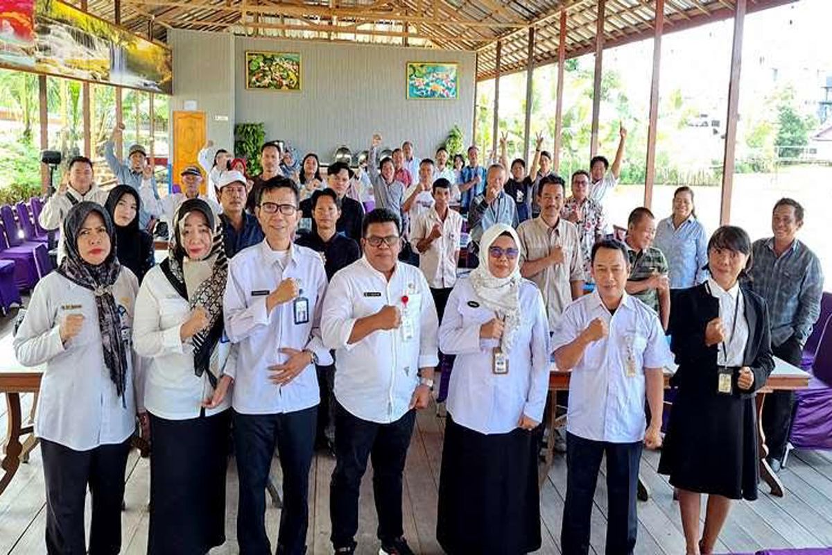 Dinas Nakertranskop UKM Barito Utara pelatihan budi daya madu kelulut