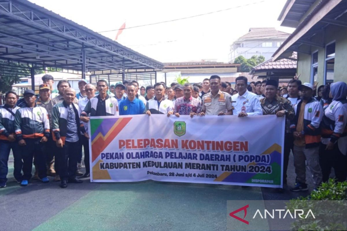 Asmar lepas 103 kontingen Kepulauan Meranti berkompetisi di Popda Riau 2024