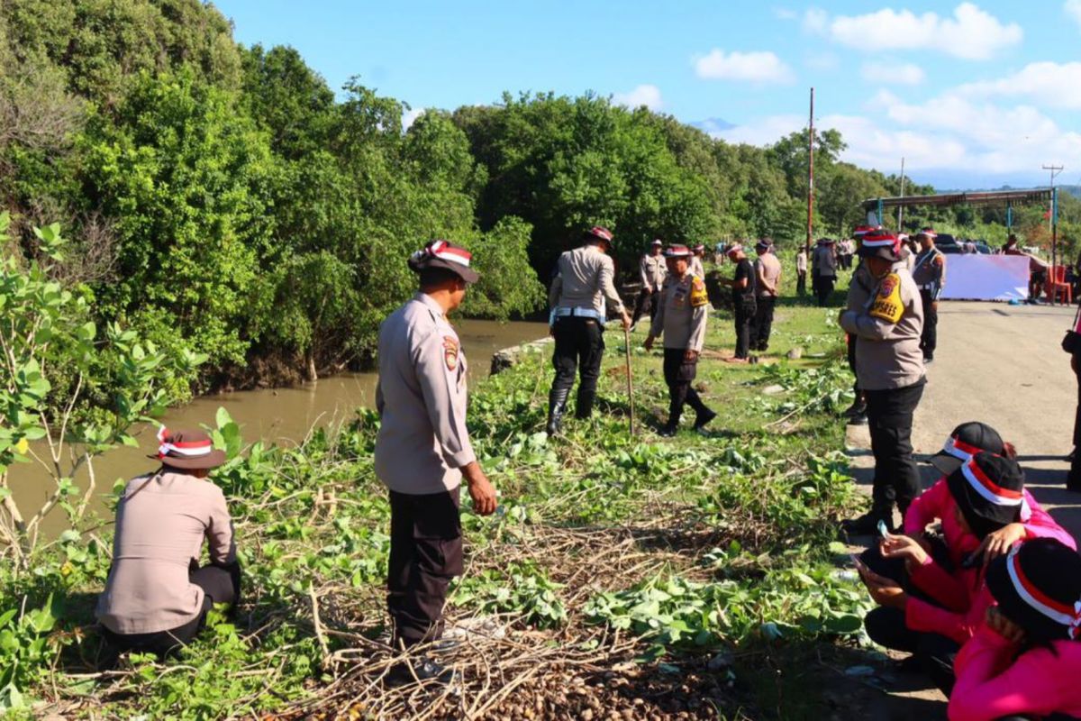 Polres Matim tanam bibit pohon jelang HUT Bhayangkara