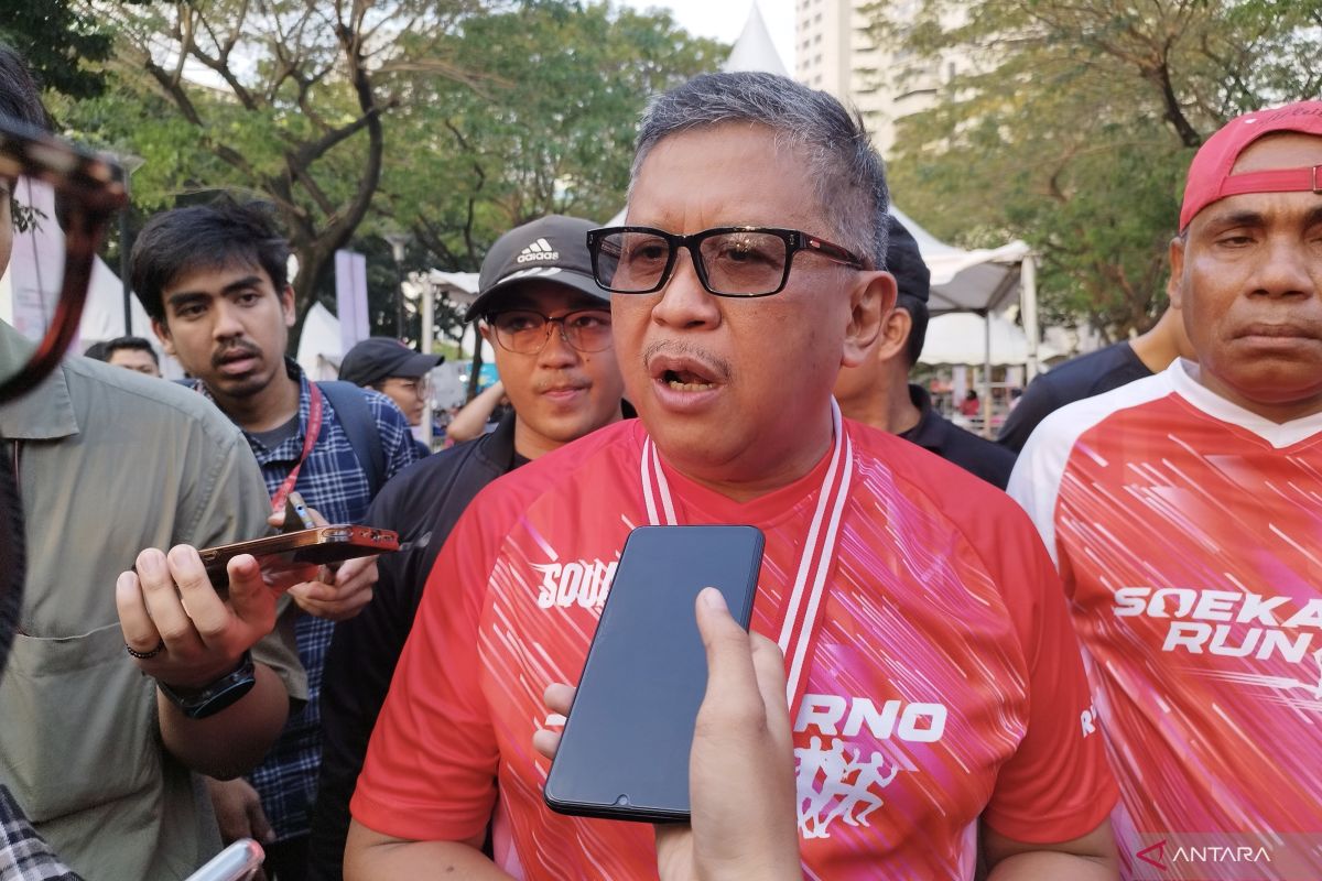 Sekjen PDIP: Tiga menteri Presiden Jokowi disiapkan maju Pilkada DKI Jakarta 2024