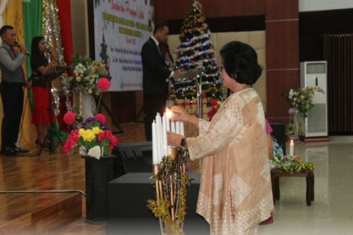 Pj Bupati hadiri perayaan Natal Bimas Kristen dan guru PAK se-Lamandau