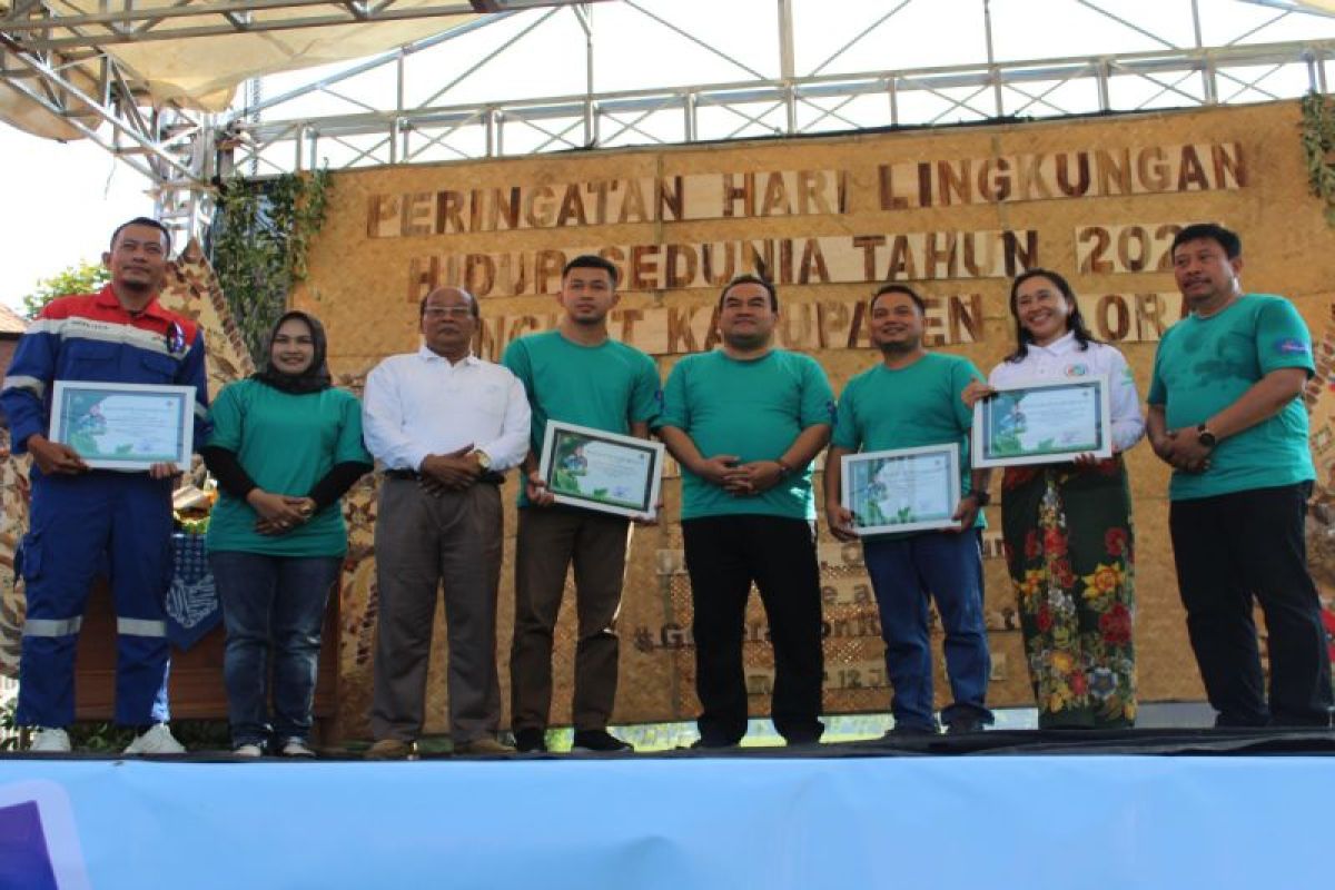 HLH, Bank Jateng dan DLH Blora tanam seribuan bibit pohon