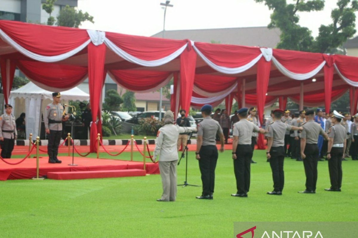 Kapolda Sumsel beri motivasi personel untuk bersaing sehat menonjolkan prestasi