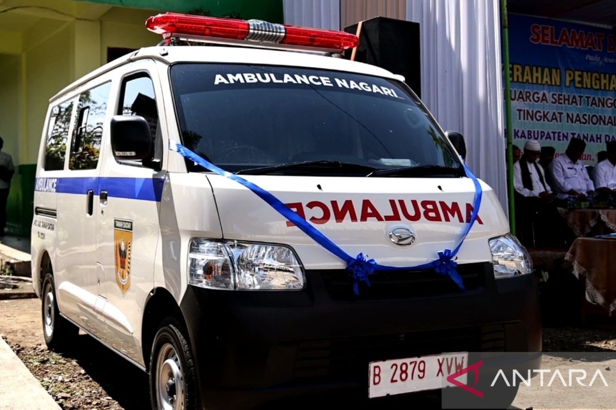 Pemkab Tanah Datar bantu delapan ambulans untuk desa/nagari