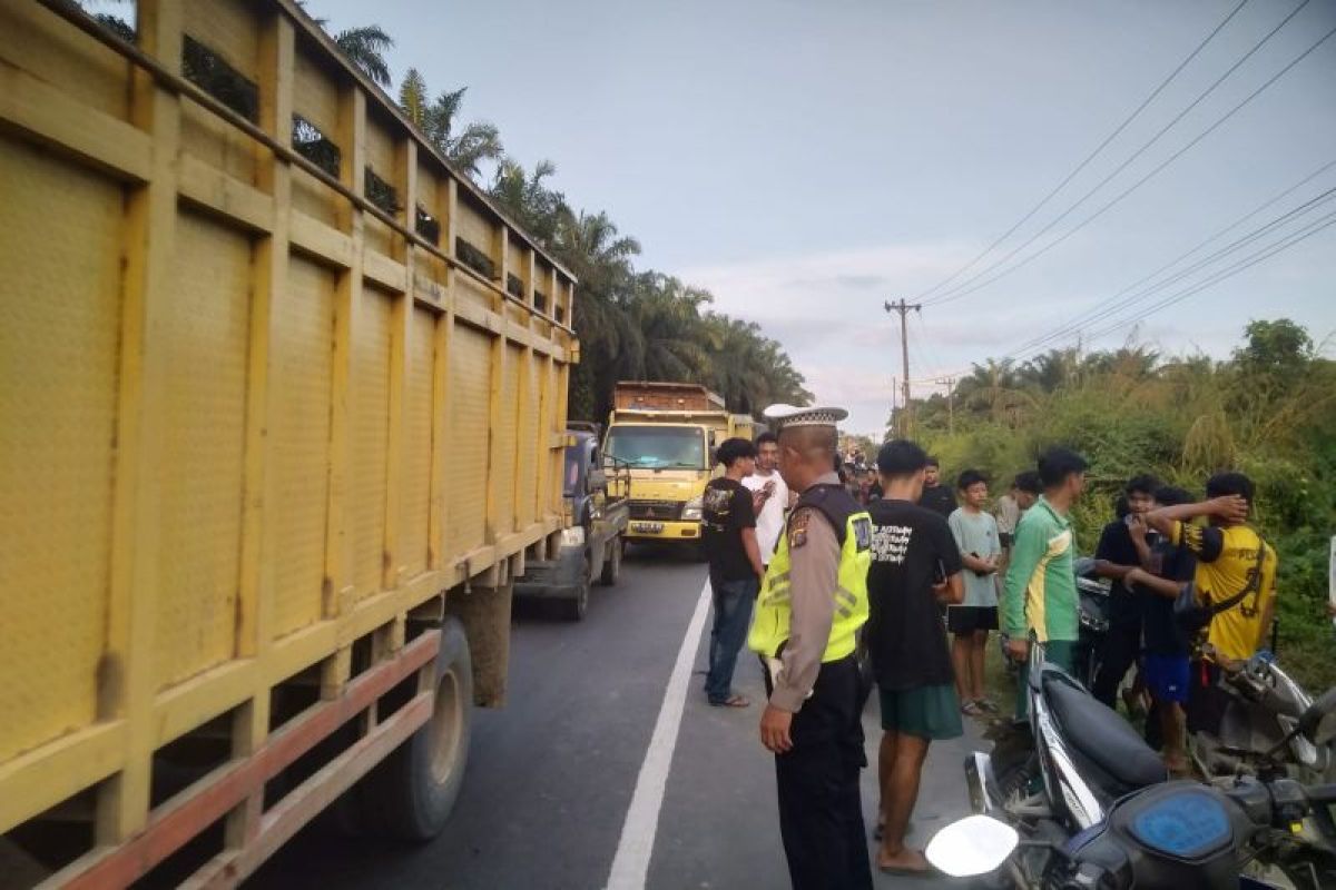 Kecelakaan maut di Siakhulu Kampar, seorang ibu tewas dan anak kritis