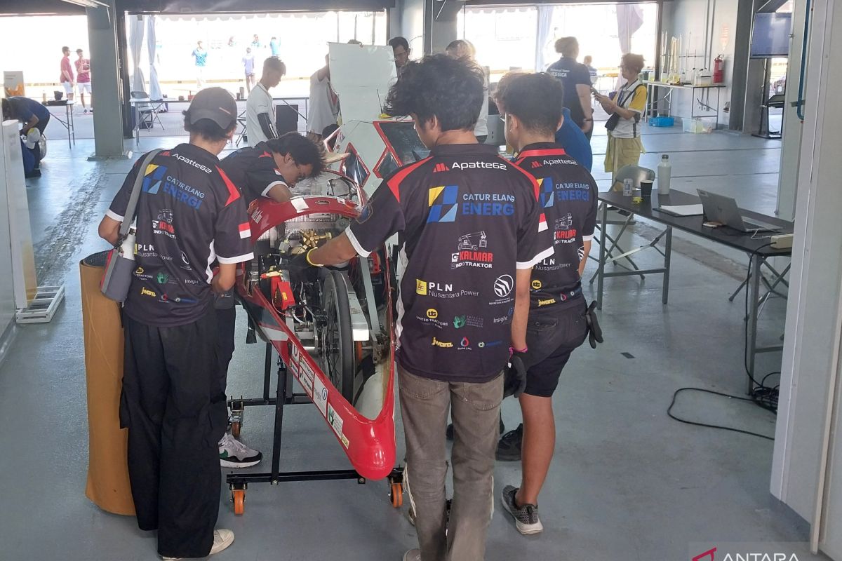 Dari 78 tim baru 44 tim lolos inspeksi Shell Eco-marathon di Sirkuit Mandalika