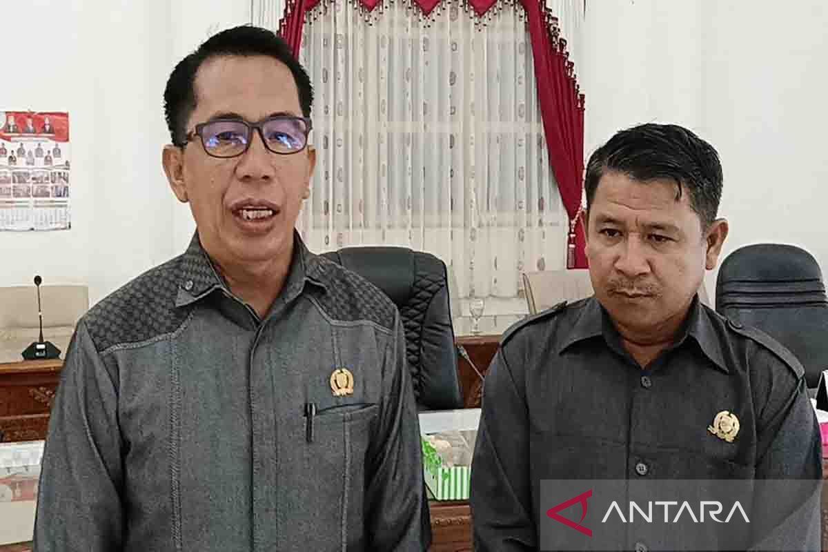 Legislator Barsel harapkan dinas terkait perhatikan kebersihan water front city