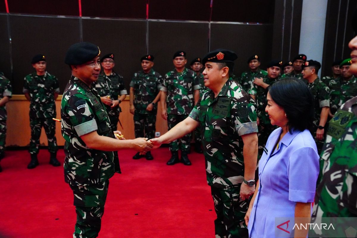 Panglima TNI  Agus Subiyanto ingatkan perwira tinggi baru naik pangkat buat terobosan