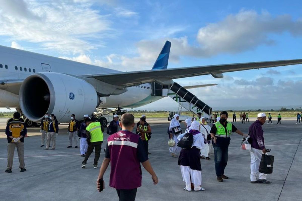 Jamaah haji asal Lombok Utara tiba di tanah air