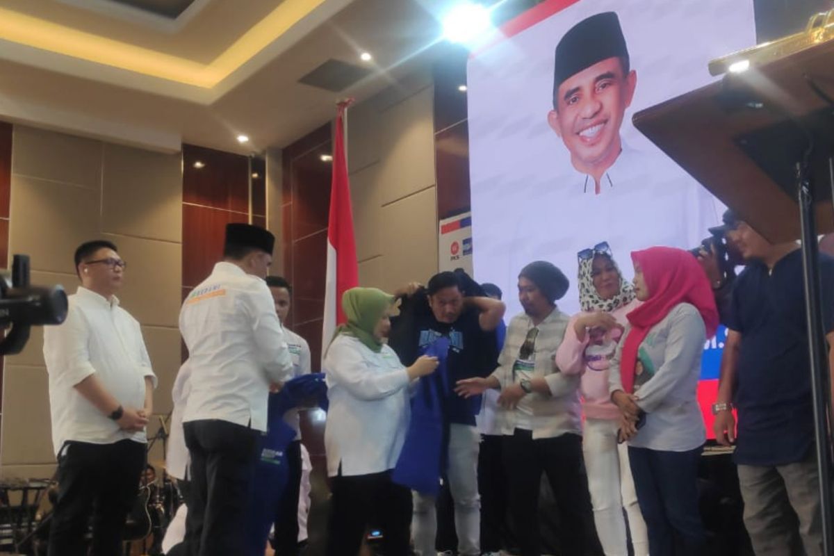 Bacagub Anwar Hafid ingatkan relawan jangan gunakan politik fitnah